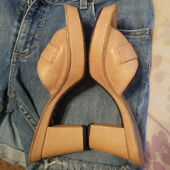 Gorgeous slingbacks - Picture 2 of 4